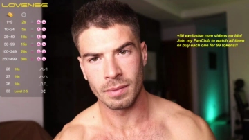 Mr_Evans_Official  26-11-2021 video tongue